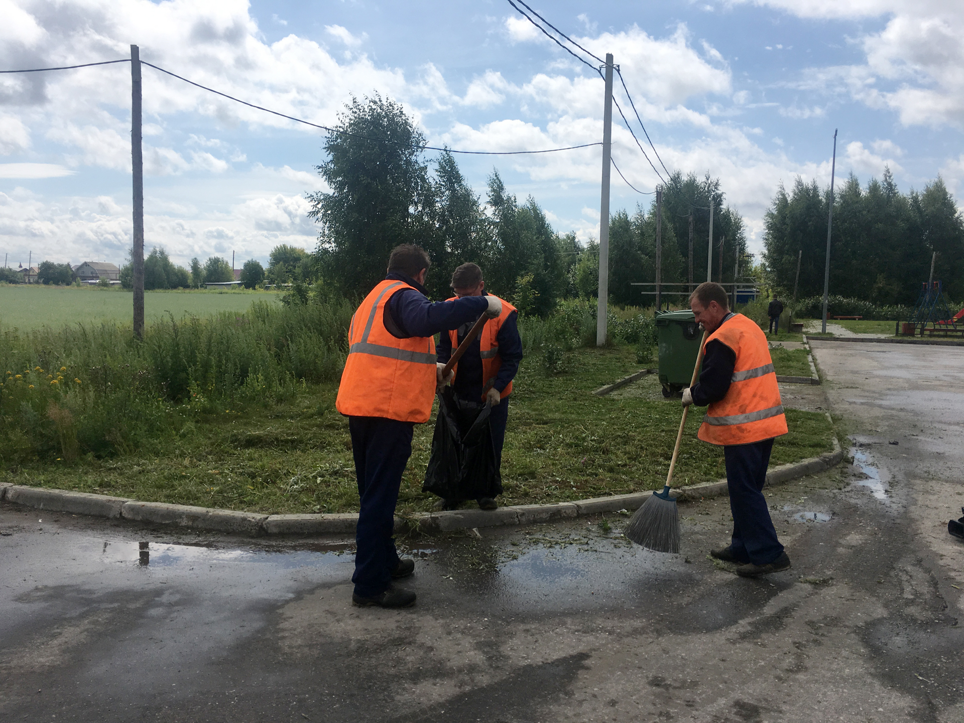Жители пяти районов Нижегородской области реже жалуются на вывоз мусора и содержание контейнерных площадок - фото 1