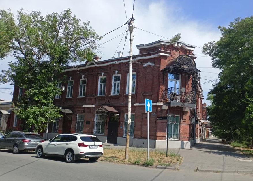 В Таганроге любителям парковки на газонах пригрозили штрафом до ₽70 тысяч - фото 1