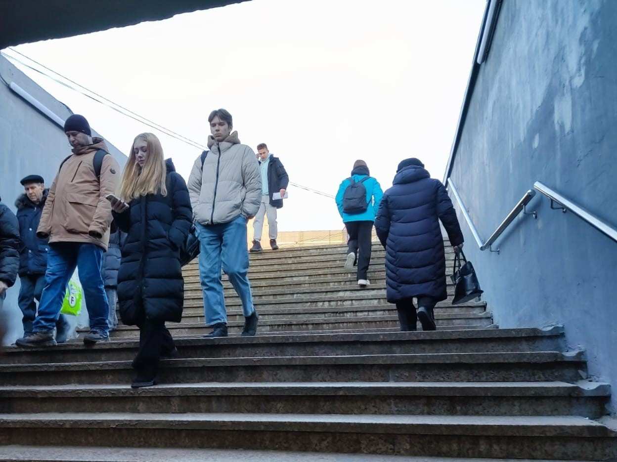 Завершен ремонт сходов в переход у Московского вокзала в Нижнем Новгороде - фото 1