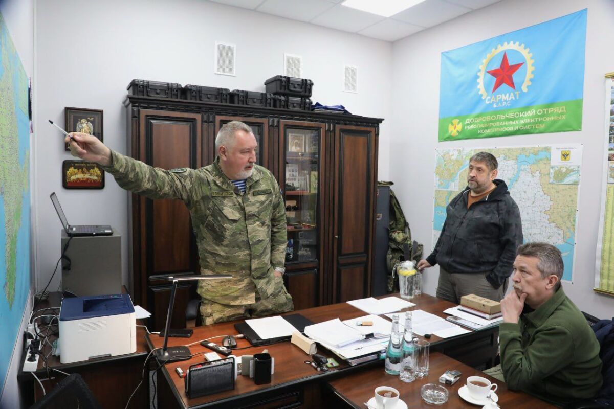 Сенатор Рогозин возмутился круглосуточно «жужжащим и вопящим» шумом в Ростове - Фото 1